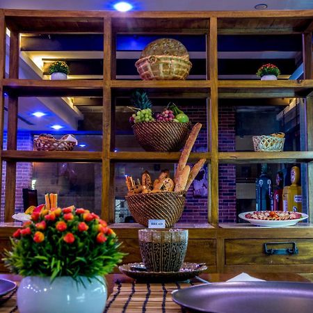 Flowery Holiday Suites Kuwait City ภายนอก รูปภาพ