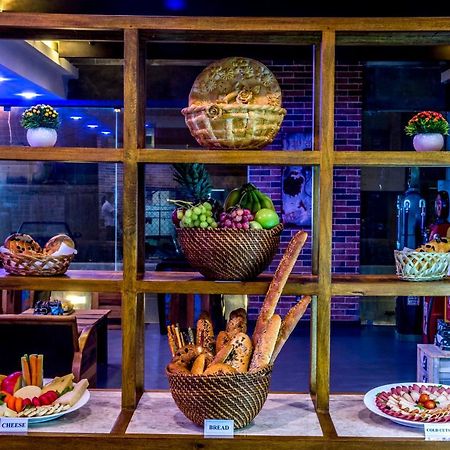 Flowery Holiday Suites Kuwait City ภายนอก รูปภาพ