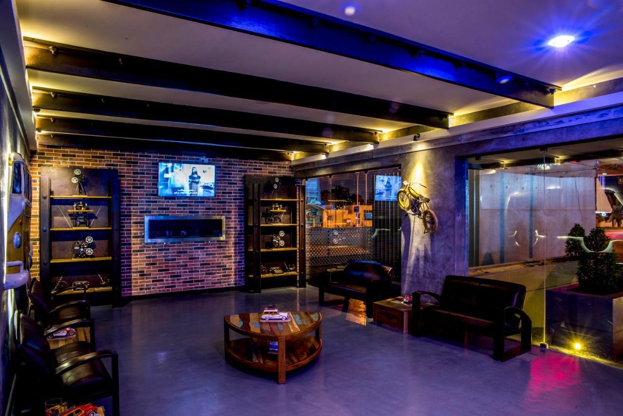 Flowery Holiday Suites Kuwait City ภายนอก รูปภาพ
