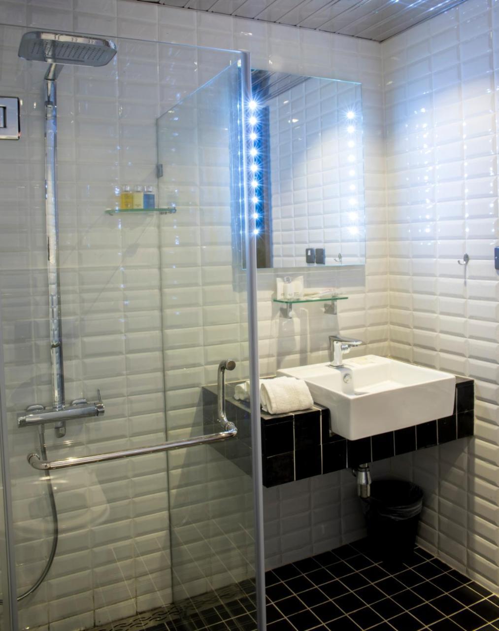 Flowery Holiday Suites Kuwait City ภายนอก รูปภาพ