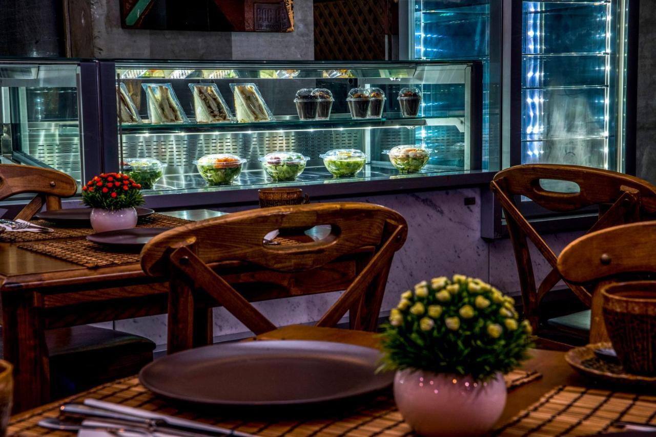 Flowery Holiday Suites Kuwait City ภายนอก รูปภาพ