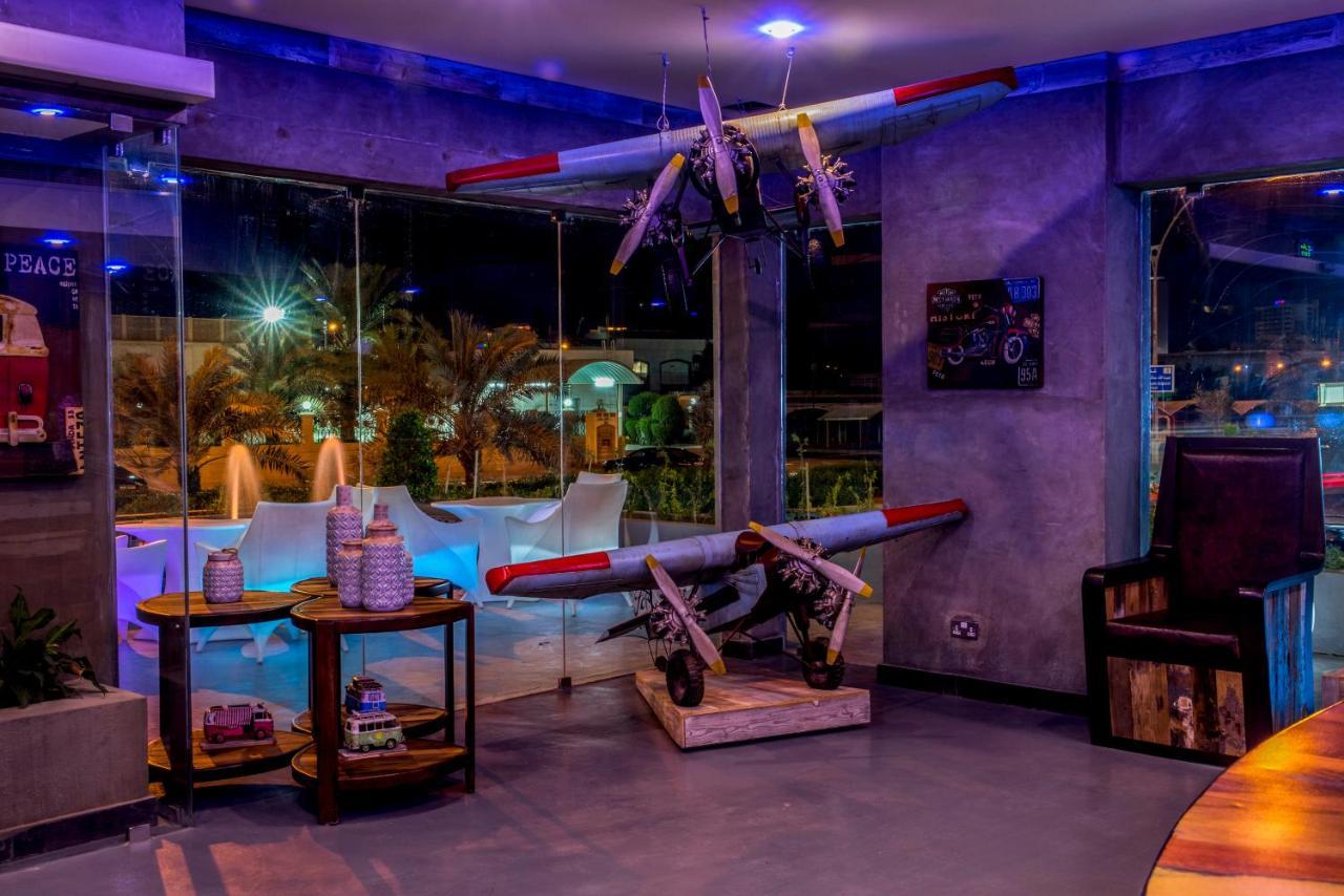 Flowery Holiday Suites Kuwait City ภายนอก รูปภาพ