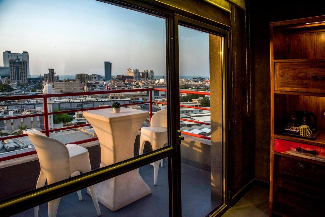 Flowery Holiday Suites Kuwait City ภายนอก รูปภาพ